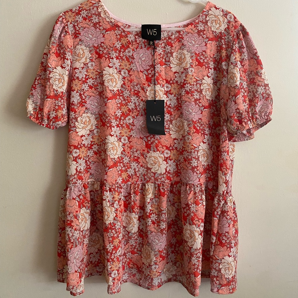 Cute summer top with tags